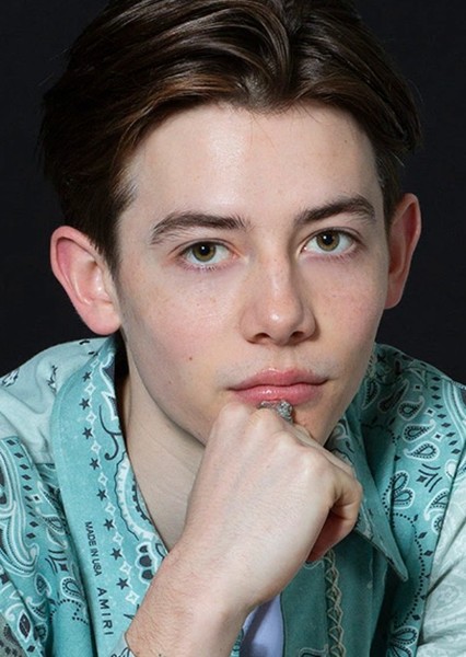 Griffin Gluck photo