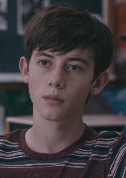Griffin Gluck photo