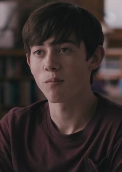 Griffin Gluck photo