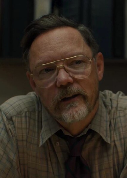 Gus (The Life of Chuck)