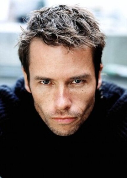 Guy Pearce photo
