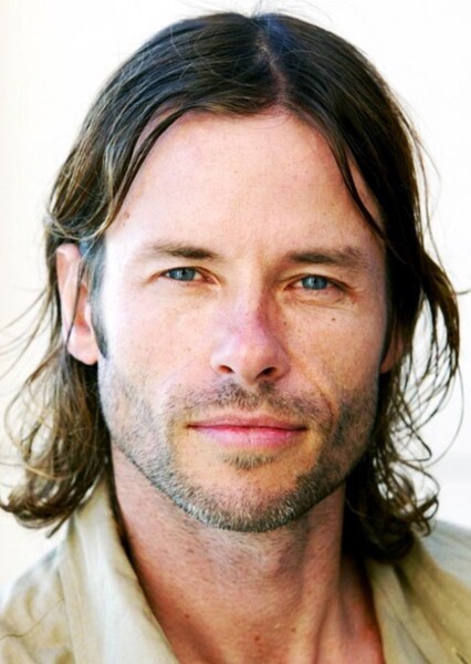 Guy Pearce photo