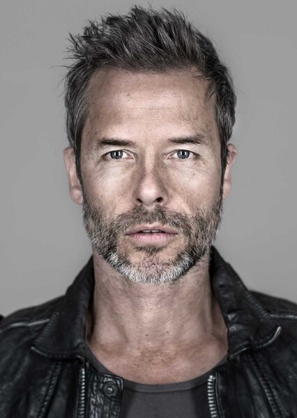 Guy Pearce photo
