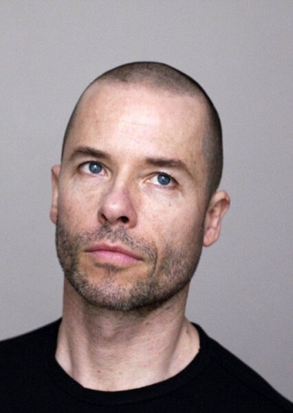 Guy Pearce photo