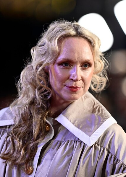 Gwendoline Christie photo
