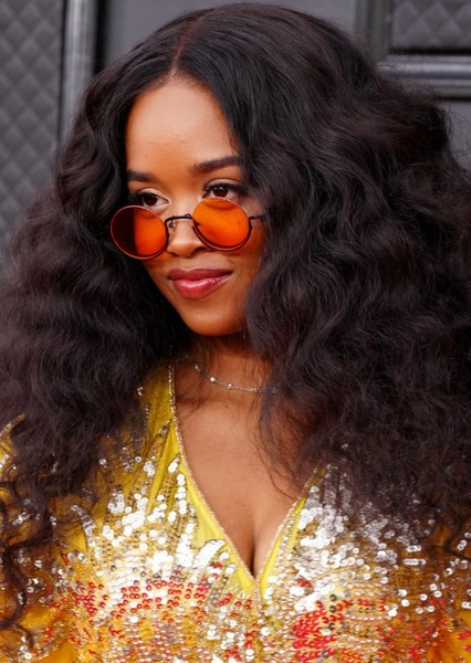 H.E.R. (Singer) photo