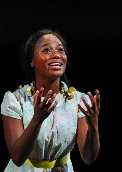 Hadar Busia-Singleton