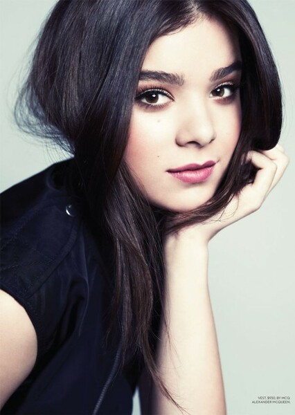 Hailee Steinfeld photo