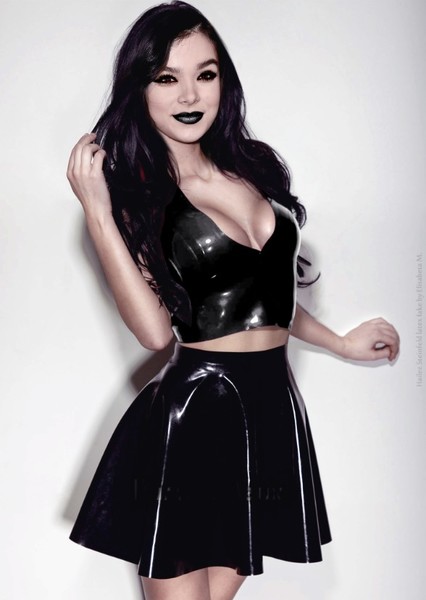Hailee Steinfeld photo
