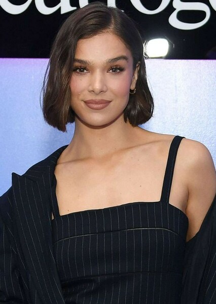 Hailee Steinfeld photo
