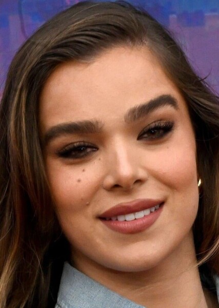 Hailee Steinfeld
