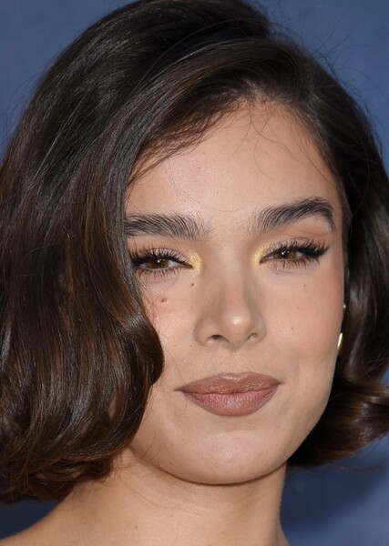 Hailee Steinfeld photo