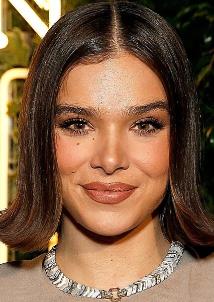 Hailee Steinfeld photo