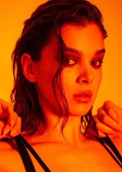 Hailee Steinfeld photo