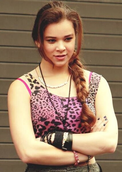 Hailee Steinfeld photo