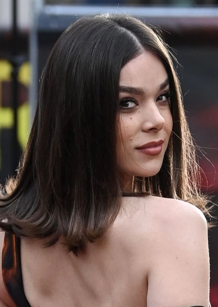 Hailee Steinfeld photo