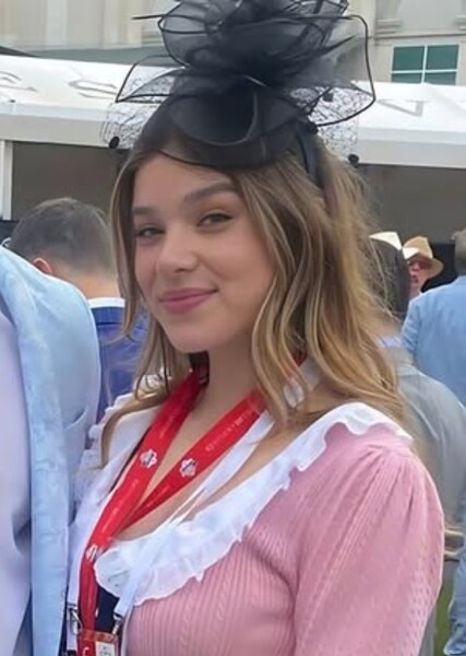 Hailee Steinfeld photo