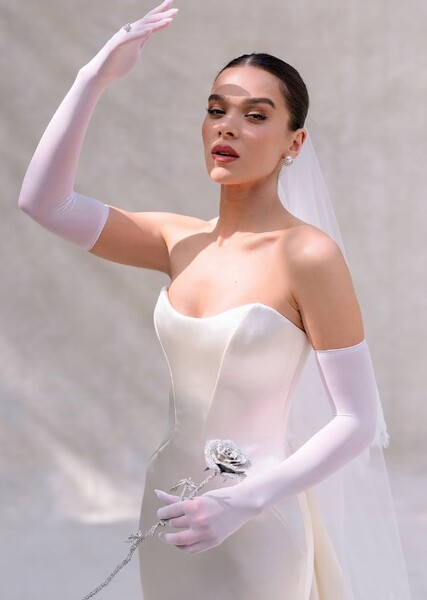 Hailee Steinfeld photo