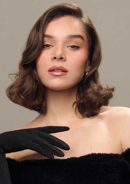 Hailee Steinfeld photo