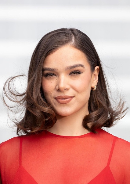 Hailee Steinfeld photo