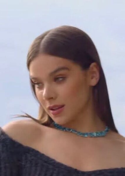 Hailee Steinfeld photo