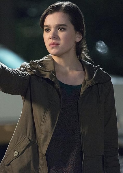Hailee Steinfeld photo