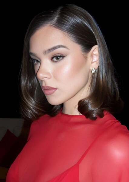 Hailee Steinfeld photo