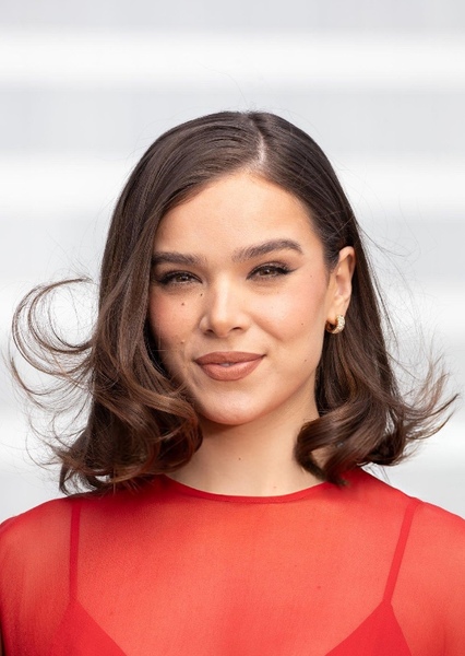 Hailee Steinfeld photo