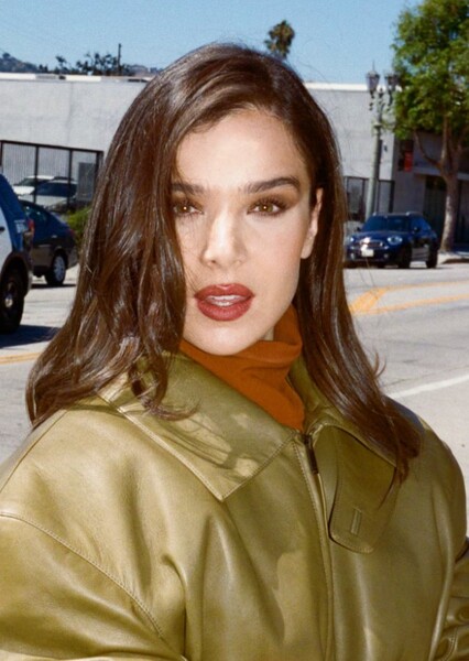 Hailee Steinfeld photo
