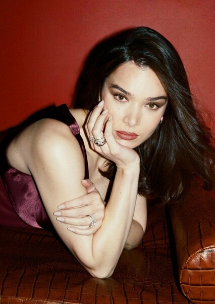 Hailee Steinfeld photo
