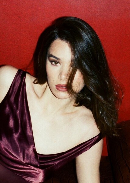 Hailee Steinfeld photo