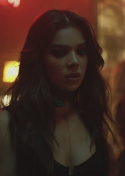 Hailee Steinfeld photo