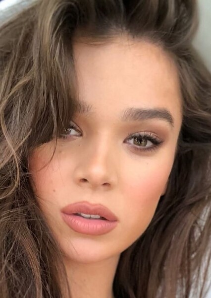 Hailee Steinfeld photo