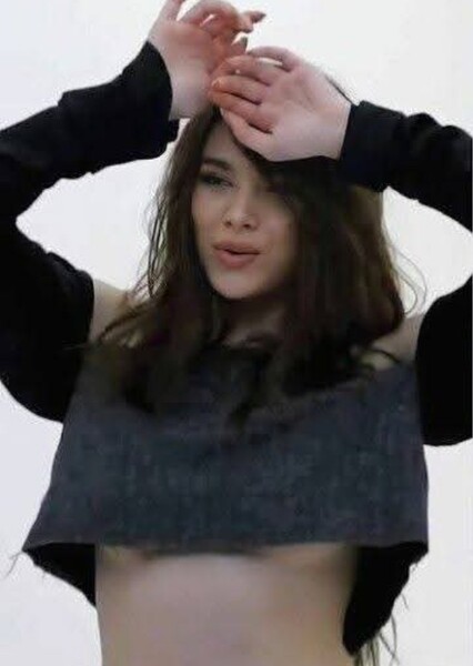 Hailee Steinfeld photo
