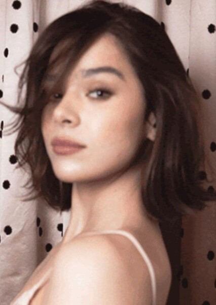 Hailee Steinfeld photo