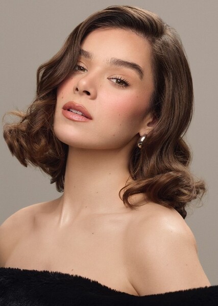 Hailee Steinfeld photo