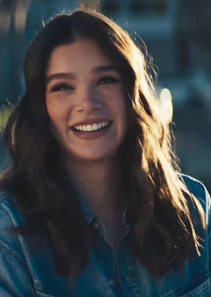 Hailee Steinfeld