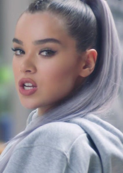 Hailee Steinfeld photo