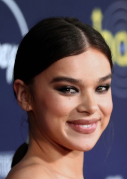 Hailee Steinfeld photo