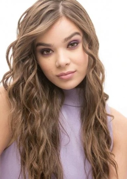 Hailee Steinfeld photo