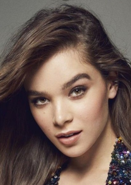 Hailee Steinfeld photo