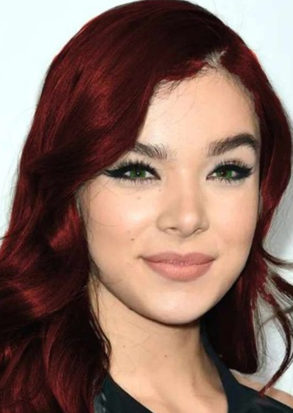 Hailee Steinfeld photo