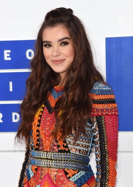 Hailee Steinfeld Photo on myCast - Fan Casting Your Favorite Stories