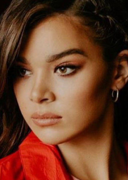 Hailee Steinfeld photo