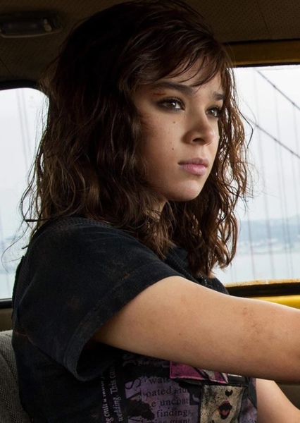 Hailee Steinfeld photo