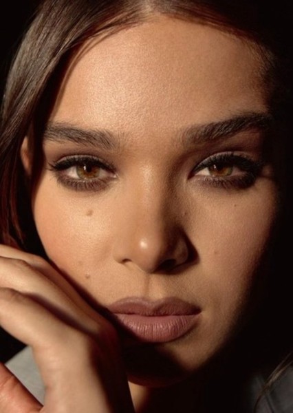 Hailee Steinfeld photo