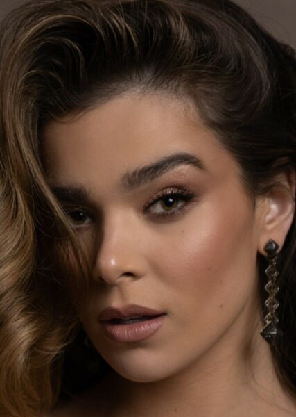 Hailee Steinfeld photo