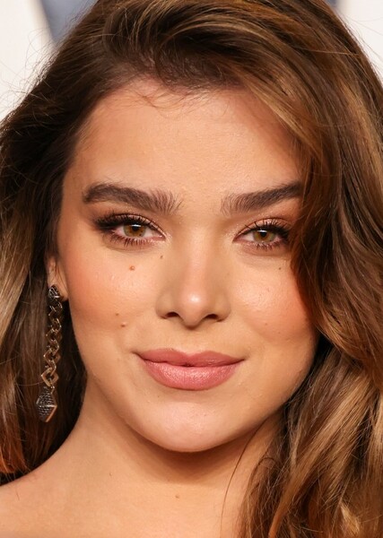 Hailee Steinfeld photo