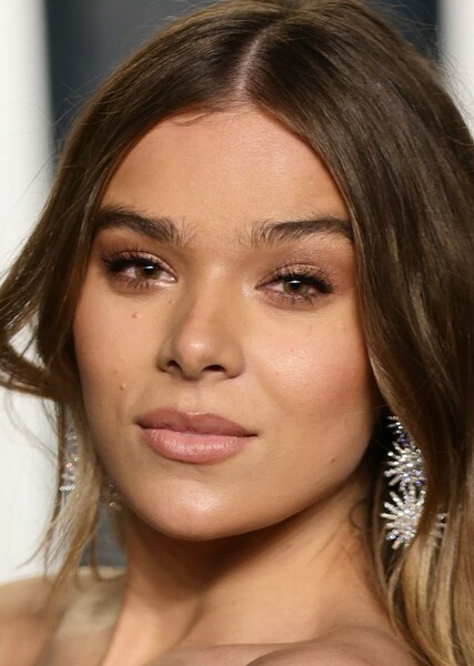 Hailee Steinfeld photo
