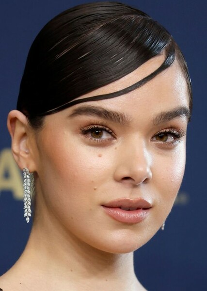 Hailee Steinfeld photo